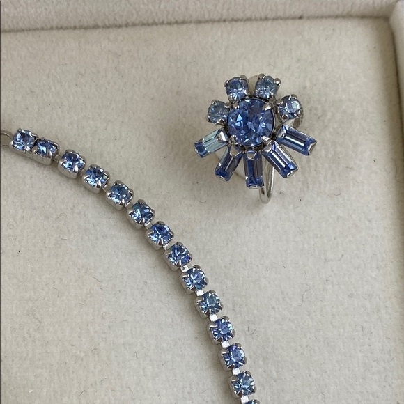 💛 Elegant Vintage Sherman Baby Blue Crystal Jewelry Set - Picture 5 of 10